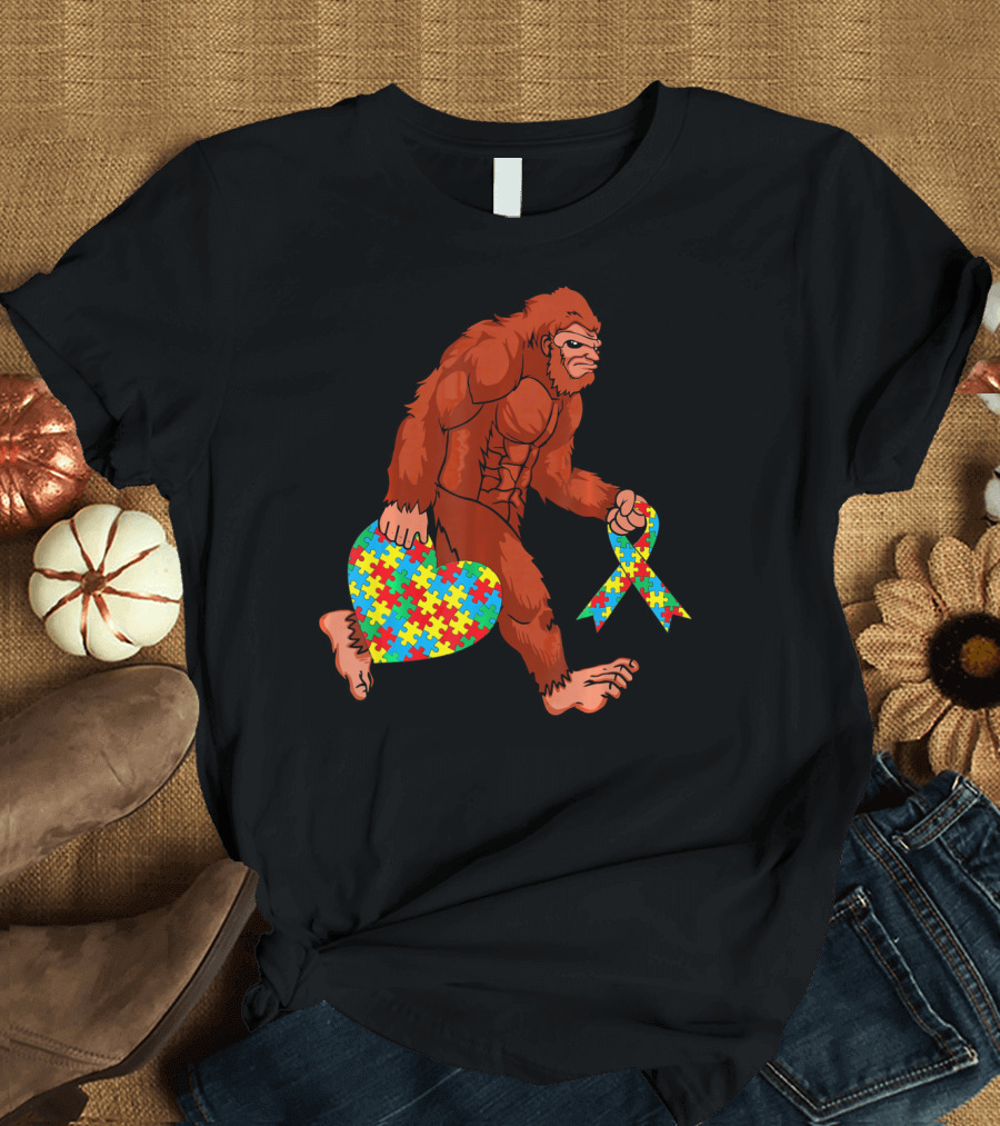 Funny Bigfoot Holding Autism Awareness Puzzle Heart T-Shirt