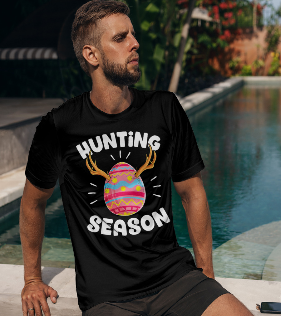 Hunting Season Easter Egg Hunter Colorful Egg With Antlers T-Shirt