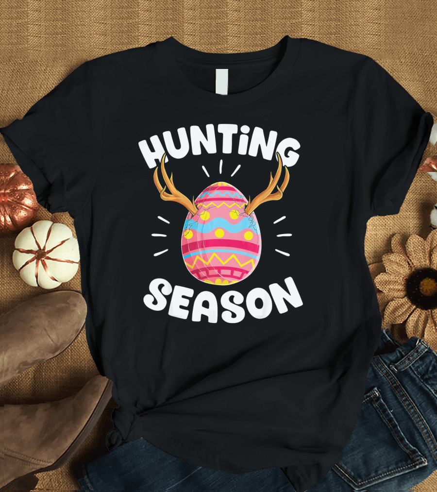 Hunting Season Easter Egg Hunter Colorful Egg with Antlers T-Shirt