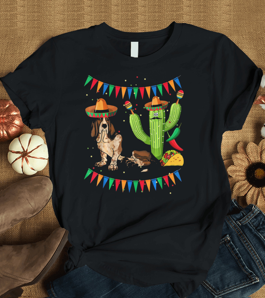 Sombrero Basset Hound Dog Mexico Cinco Cactus Taco Fiesta Decor T-Shirt