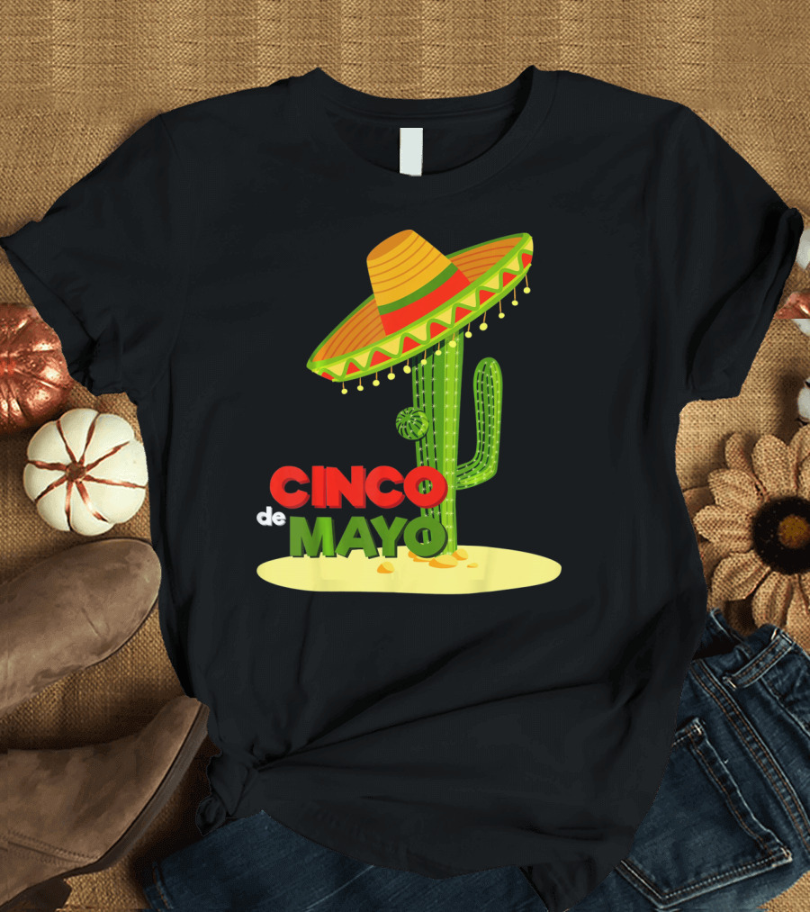 Fiesta Cinco De Mayo Cactus With Sombrero T-Shirt