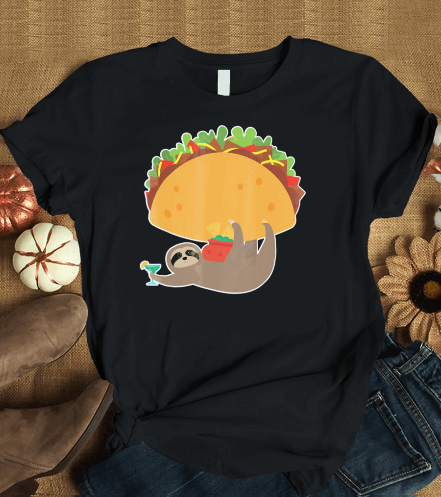 Funny Cinco De Mayo Sloth Taco Holding Margarita T-Shirt