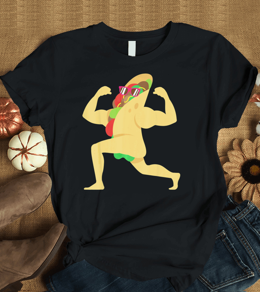 Muscle Beach Taco Funny Mexican Cinco de Mayo Flexing Bodybuilder T-Shirt