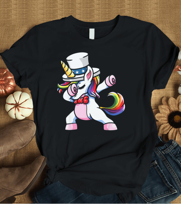 T-Shirt: Girls Dabbing Unicorn with Patriotic American Hat T-Shirt Girls Dabbing Unicorn with Patriotic American Hat T-Shirt