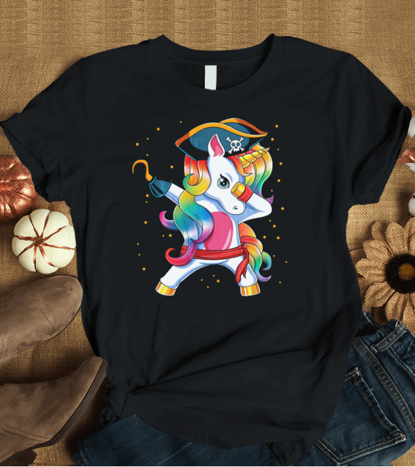 T-Shirt: Funny Pirate Unicorn with Rainbow Hair and Eye Patch T-Shirt Funny Pirate Unicorn with Rainbow Hair and Eye Patch T-Shirt