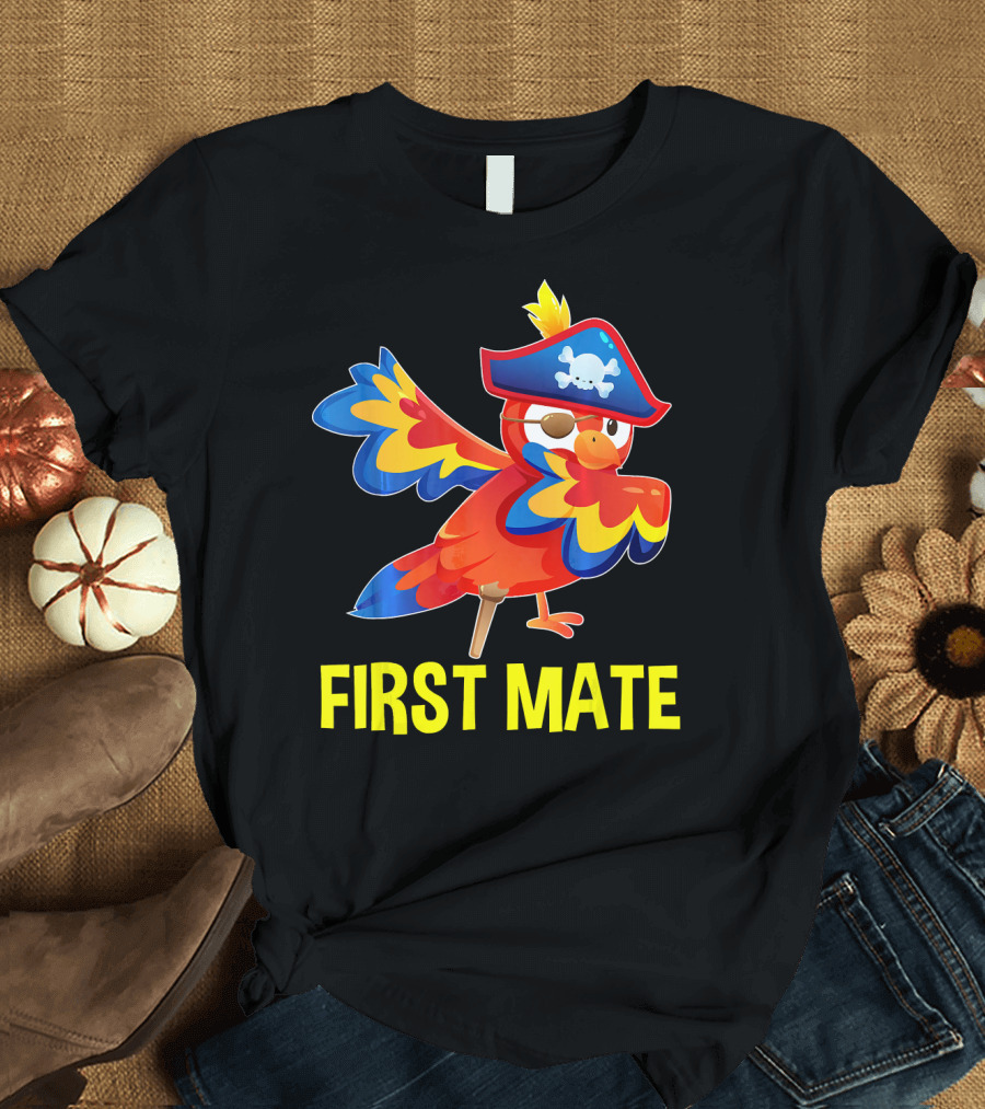 First Mate Parrot with Pirate Hat and Patch T-Shirt