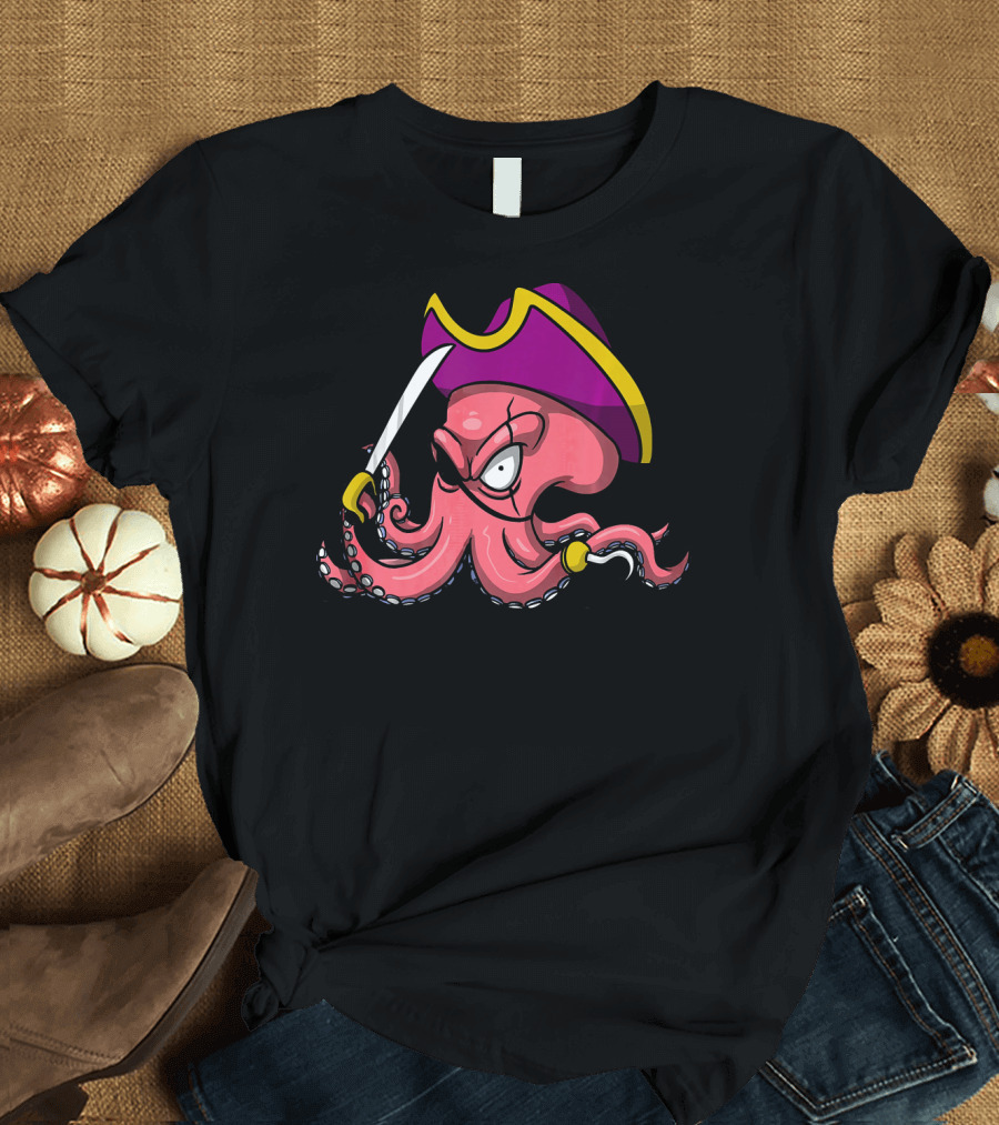 Octopus Pirate Captain with Cutlass and Buccaneer Hat T-Shirt