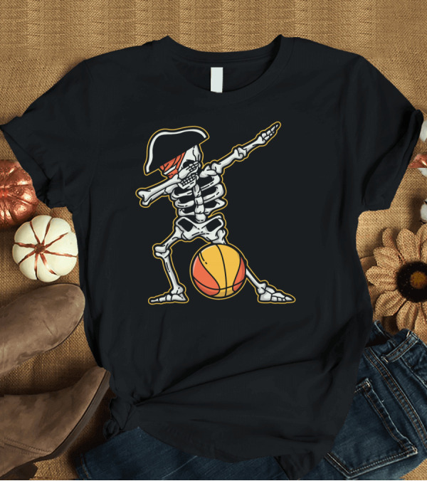 T-Shirt: Skeleton Pirate Dabbing with Basketball Cool T-Shirt Skeleton Pirate Dabbing with Basketball Cool T-Shirt