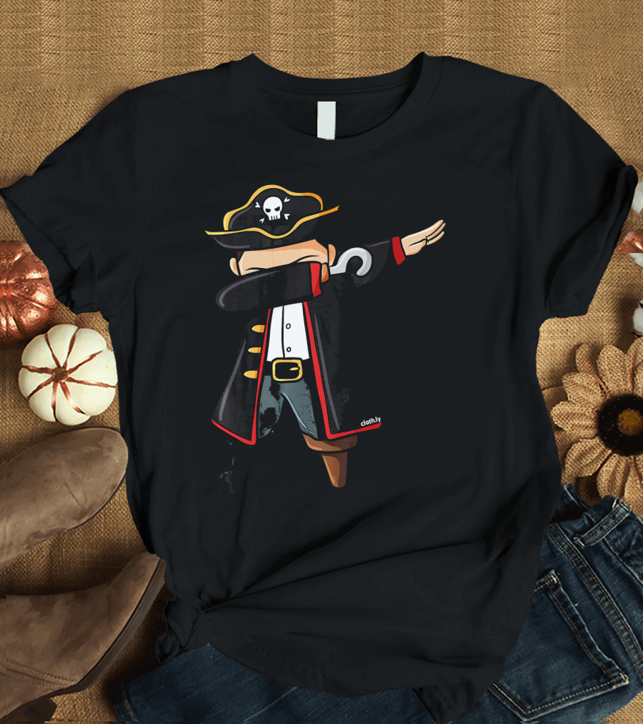 Dabbing Pirate Skull Hat Hook Arm Funny Pirates Dab T-Shirt