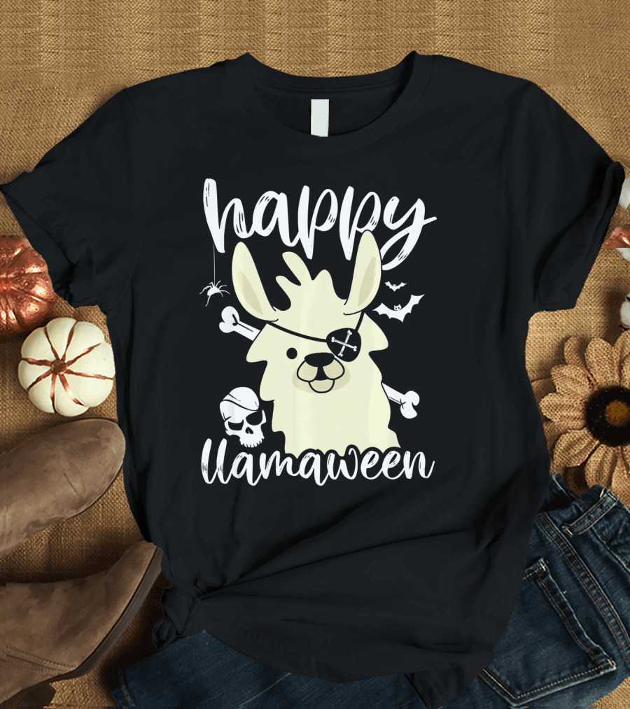 Happy Llamaween Llama Pirate Bats Skull T-Shirt
