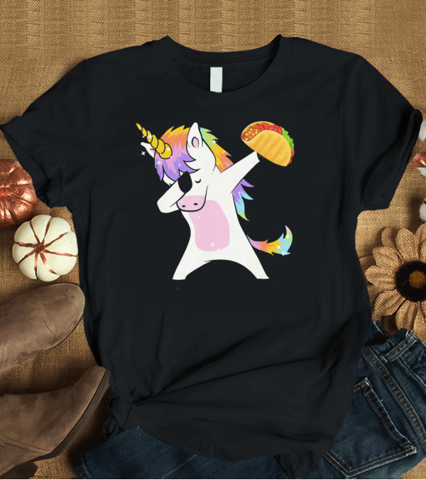T-Shirt: Unicorn Dabbing with Taco and Rainbow Mane T-Shirt Unicorn Dabbing with Taco and Rainbow Mane T-Shirt