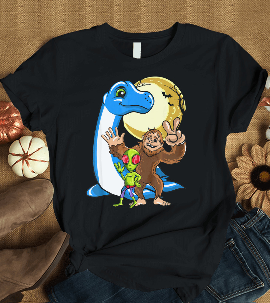 Bigfoot Sasquatch Loch Ness Monster Ness Alien Moon Scene T-Shirt