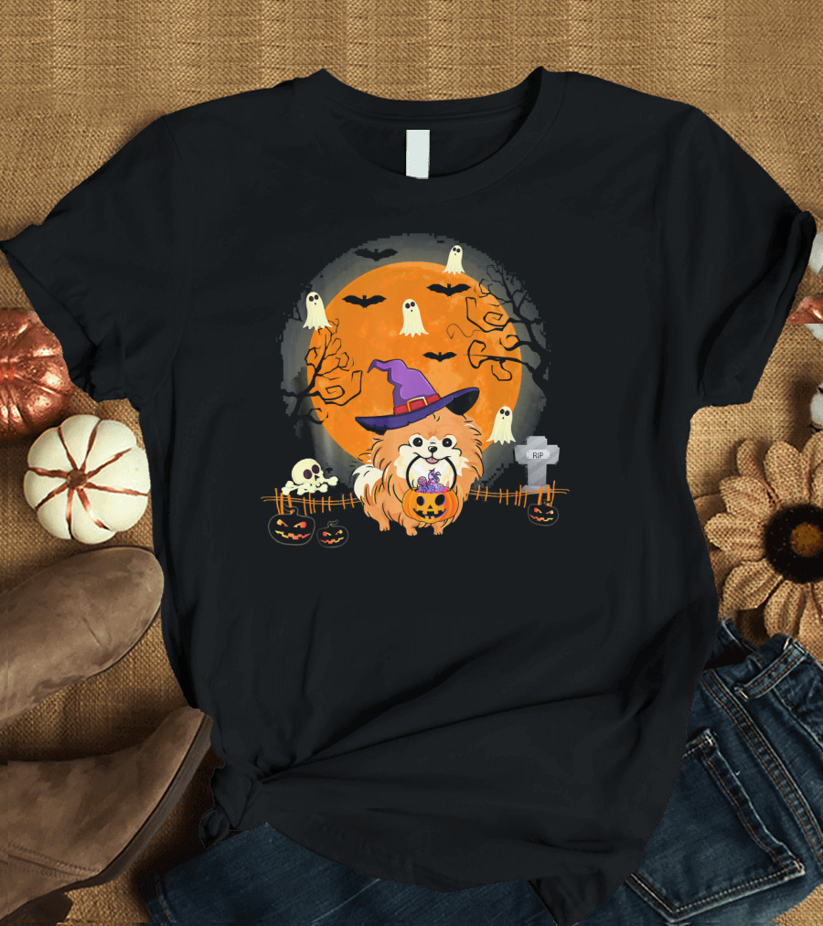 Pomeranian Witch Halloween Pumpkin Ghosts Bats Graveyard Moon T-Shirt