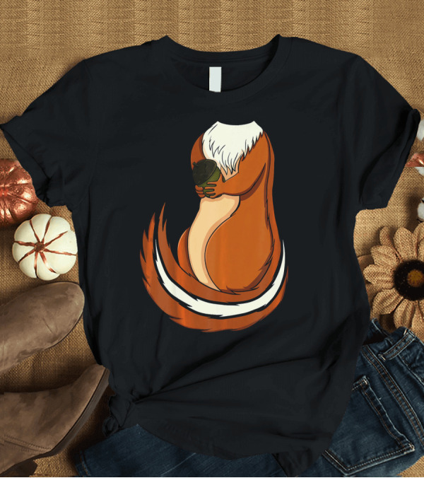 T-Shirt: Chipmunk Holding Acorn T-Shirt Chipmunk Holding Acorn T-Shirt
