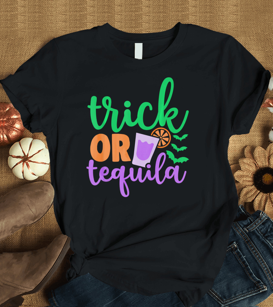 Trick Or Tequila Halloween Funny Family Bats Drink Orange Lime T-Shirt