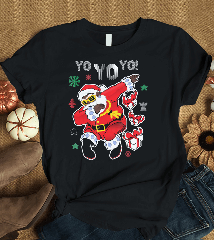 Yo Yo Dabbing Black Santa Claus Christmas Presents T-Shirt