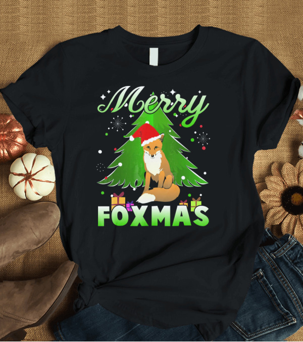 T-Shirt: Merry Foxmas Santa Hat Fox and Christmas Tree T-Shirt Merry Foxmas Santa Hat Fox and Christmas Tree T-Shirt