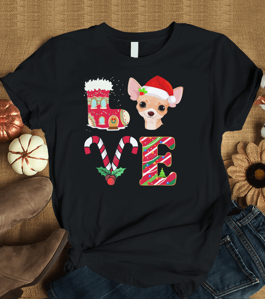 I Love My Chihuahua Christmas Theme with Santa Hat and Holiday Decorations T-Shirt