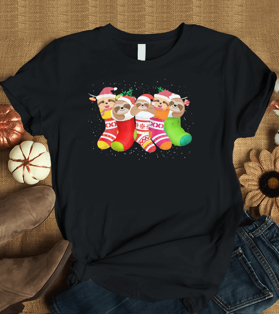 Cute Sloth Christmas Socks Xmas Mer Snuggly Festive Stockings T-Shirt