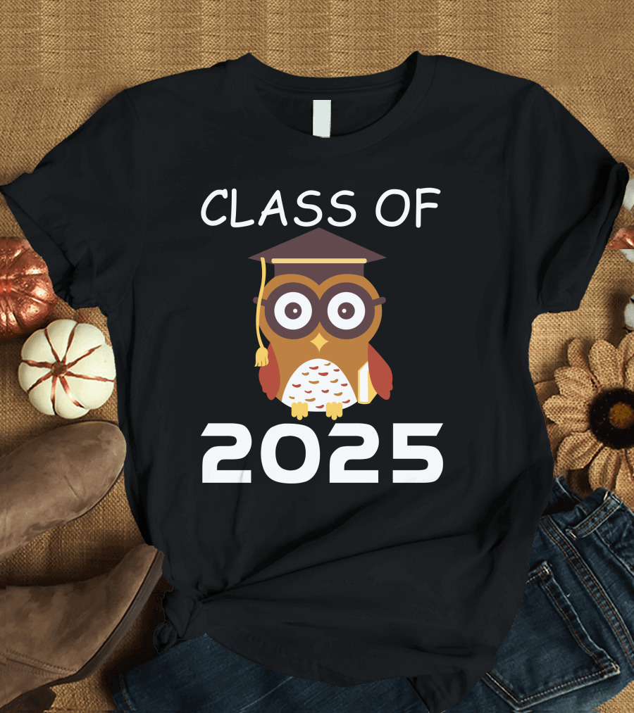Class of 2025 Owl Graduation Cap T-Shirt